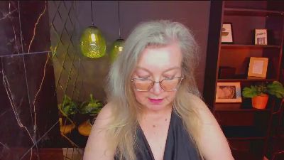 Natali_Cloud live cam on Cam4