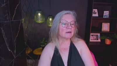 Natali_Cloud live cam on Cam4