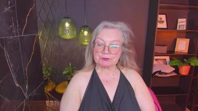Natali_Cloud live cam on Cam4
