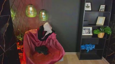 Natali_Cloud live cam on Cam4