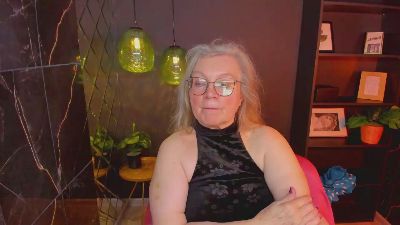 Natali_Cloud live cam on Cam4