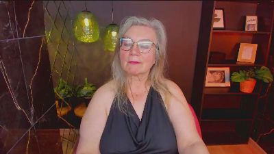 Natali_Cloud live cam on Cam4