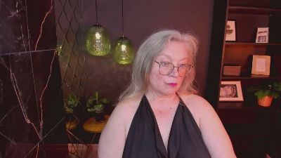 Natali_Cloud live cam on Cam4