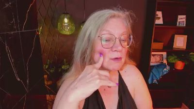 Natali_Cloud live cam on Cam4