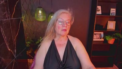 Natali_Cloud live cam on Cam4