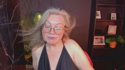 Natali_Cloud live cam on Cam4