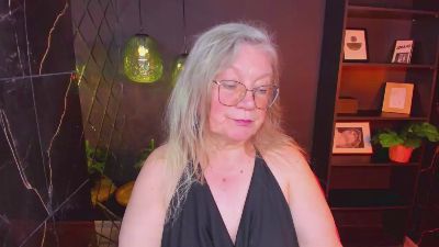 Natali_Cloud live cam on Cam4
