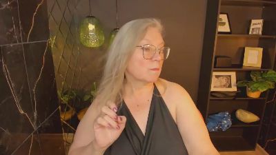 Natali_Cloud live cam on Cam4