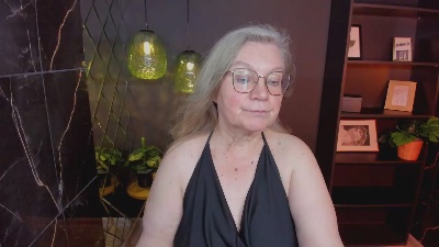 Natali_Cloud live cam on Cam4