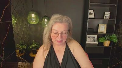 Natali_Cloud live cam on Cam4