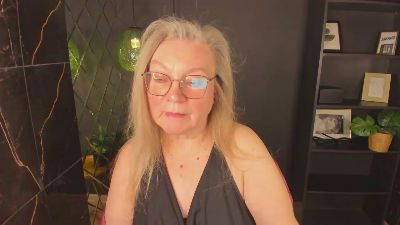 Natali_Cloud live cam on Cam4