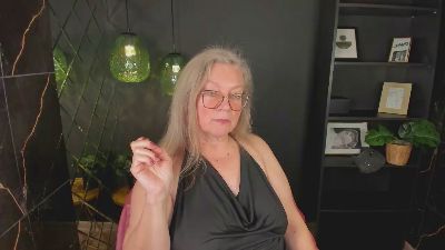 Natali_Cloud live cam on Cam4