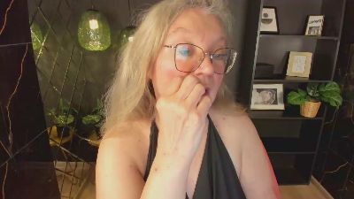 Natali_Cloud live cam on Cam4