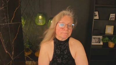 Natali_Cloud live cam on Cam4