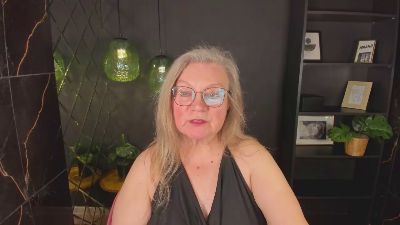 Natali_Cloud live cam on Cam4