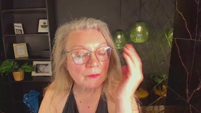 Natali_Cloud live cam on Cam4