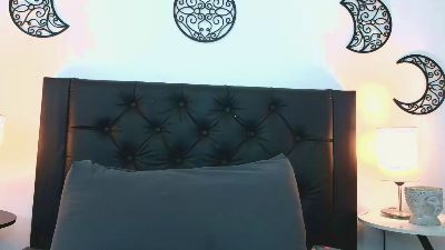 NatalyGuzman26 live cam on Cam4