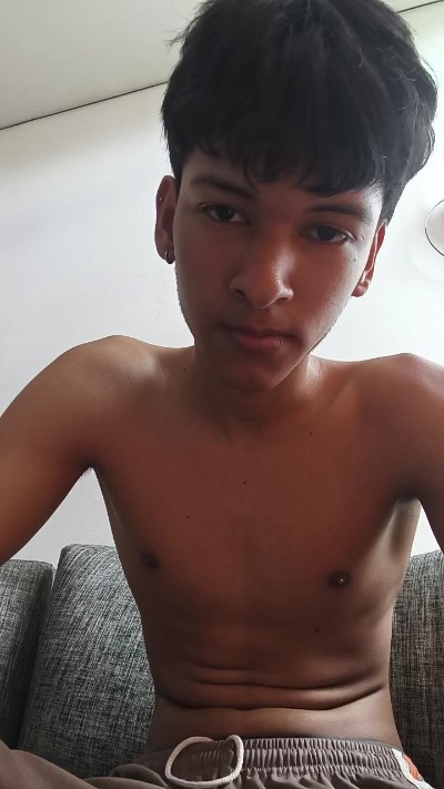 Natan_lion0 live cam on Cam4