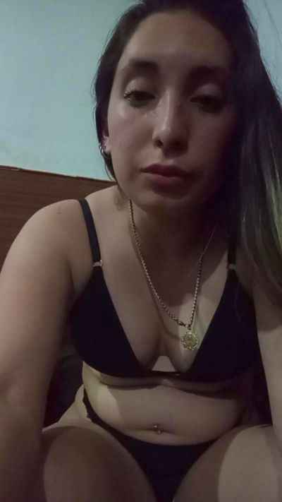 Natasha4 live cam on Cam4