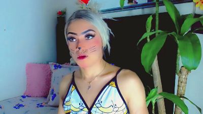 Nathalia_Looes live cam on Cam4
