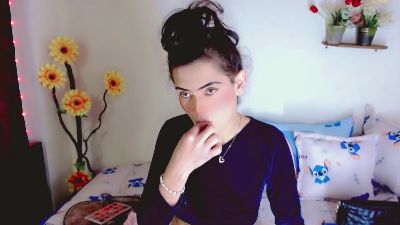 Nathalia_Looes live cam on Cam4