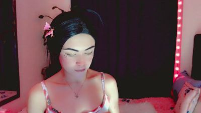 Nathalia_Looes live cam on Cam4