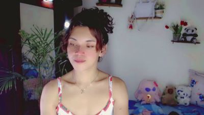 Nathalia_Looes live cam on Cam4