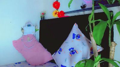 Nathalia_Looes live cam on Cam4