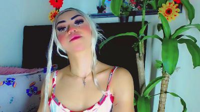 Nathalia_Looes live cam on Cam4