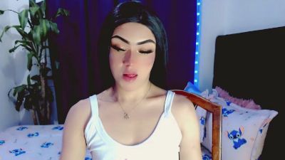 Nathalia_Looes live cam on Cam4
