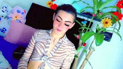 Nathalia_Looes live cam on Cam4