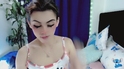 Nathalia_Looes live cam on Cam4