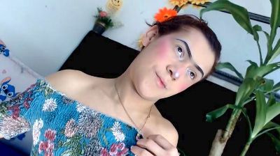 Nathalia_Looes live cam on Cam4