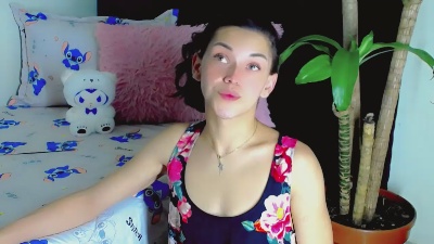 Nathalia_Looes live cam on Cam4