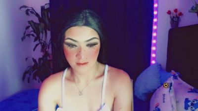 Nathalia_Looes live cam on Cam4