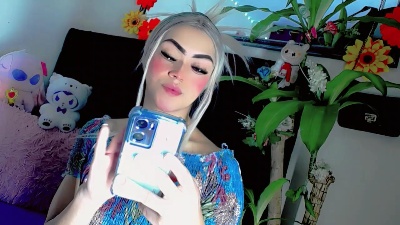 Nathalia_Looes live cam on Cam4