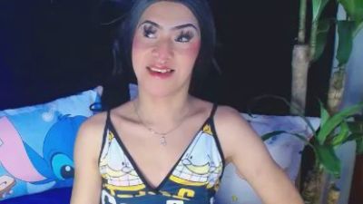 Nathalia_Looes live cam on Cam4