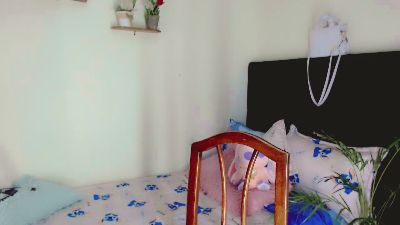 Nathalia_Looes live cam on Cam4