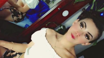 Nathalia_Looes live cam on Cam4
