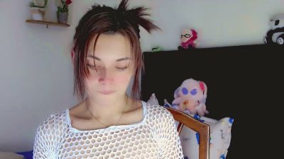 Nathalia_Looes live cam on Cam4