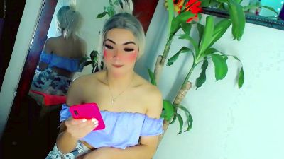 Nathalia_Looes live cam on Cam4