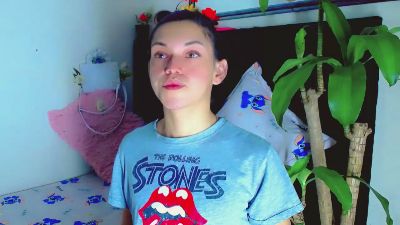 Nathalia_Looes live cam on Cam4
