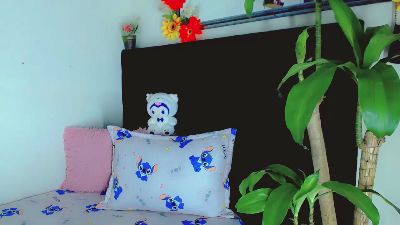Nathalia_Looes live cam on Cam4