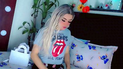 Nathalia_Looes live cam on Cam4