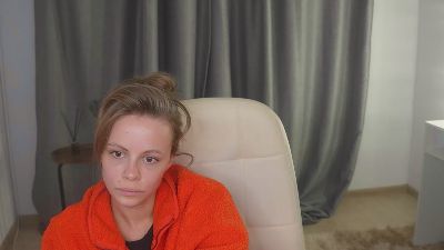NathalieNewlon live cam on Cam4