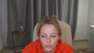 NathalieNewlon live cam on Cam4