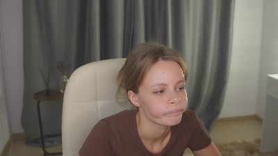 NathalieNewlon live cam on Cam4