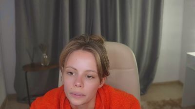 NathalieNewlon live cam on Cam4