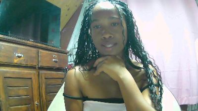 Nathalielock live cam on Cam4