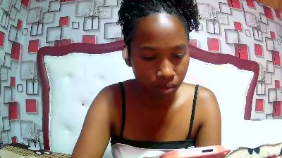 Nathalielock live cam on Cam4